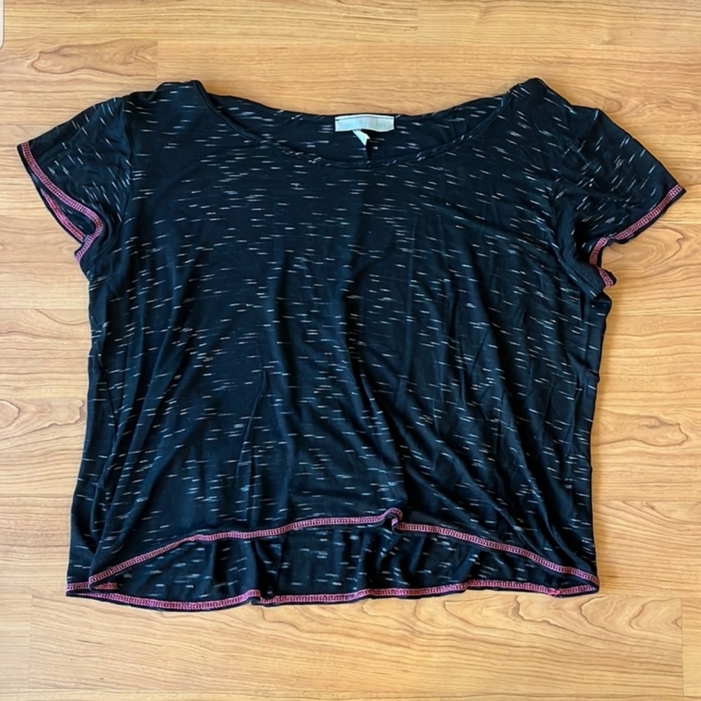 🤍 EUC Cupcake Cafe Black Cropped T Shirt Size L